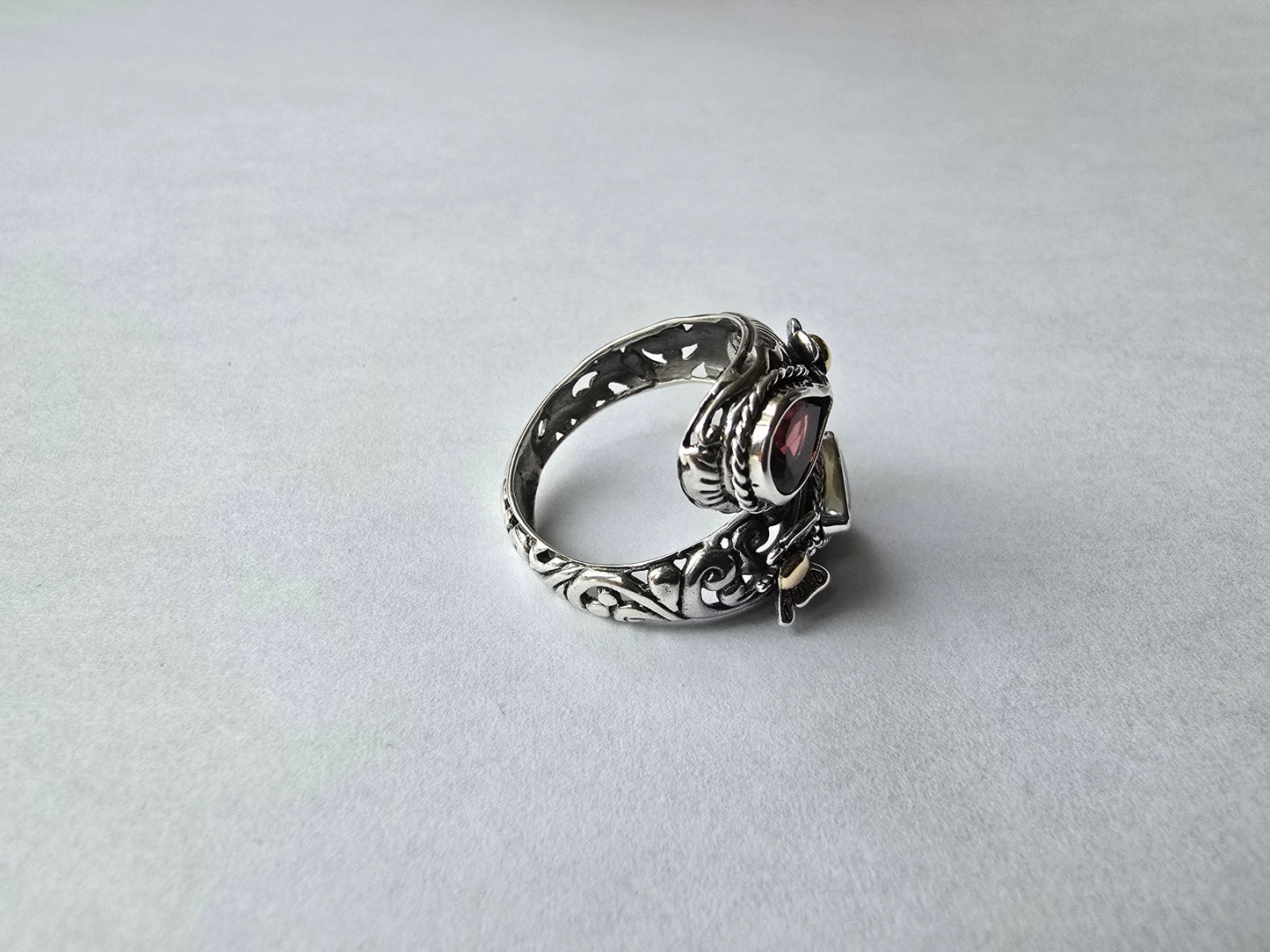 Huggie Ring - Amethyst & Garnet