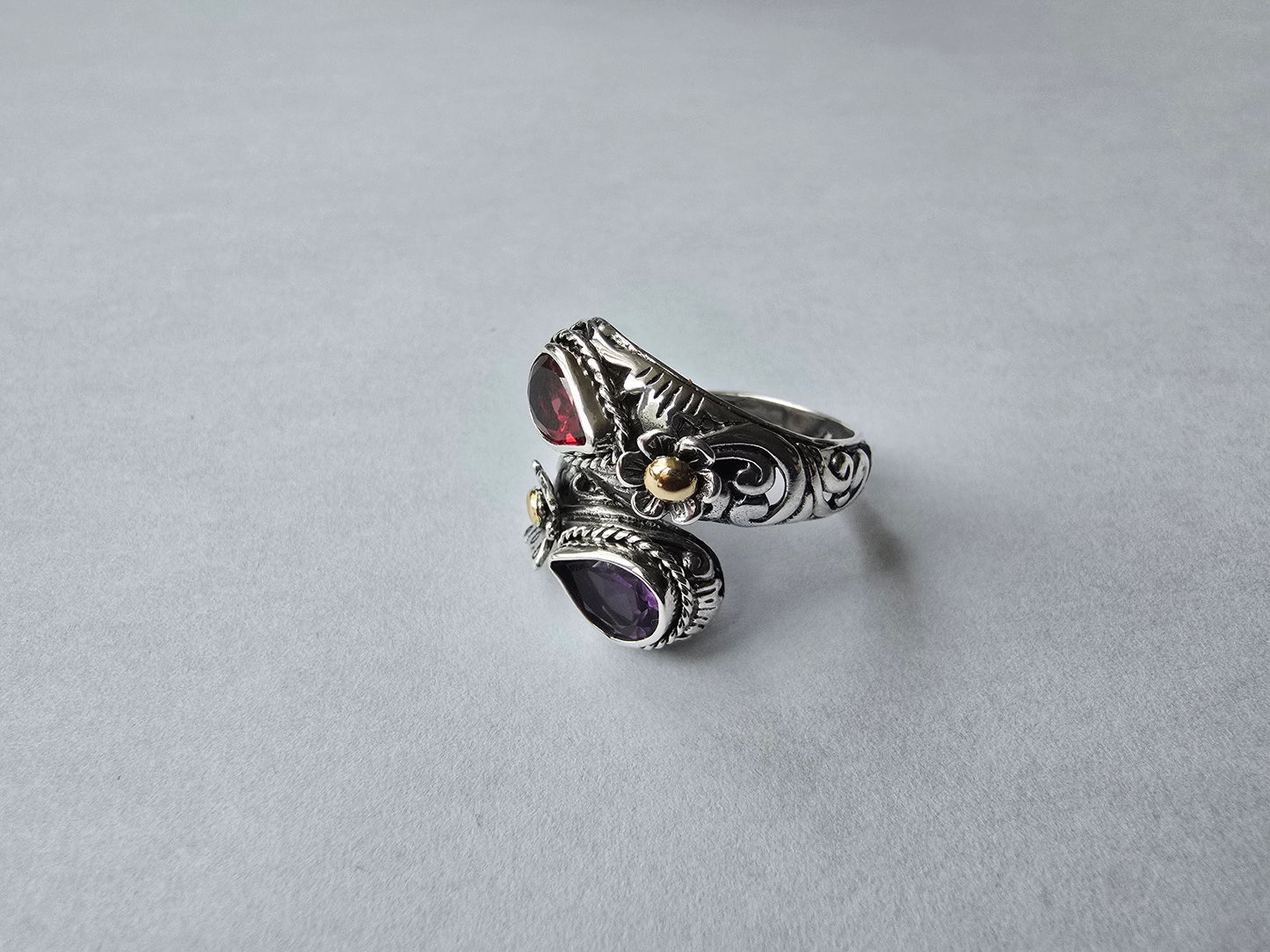 Huggie Ring - Amethyst & Garnet
