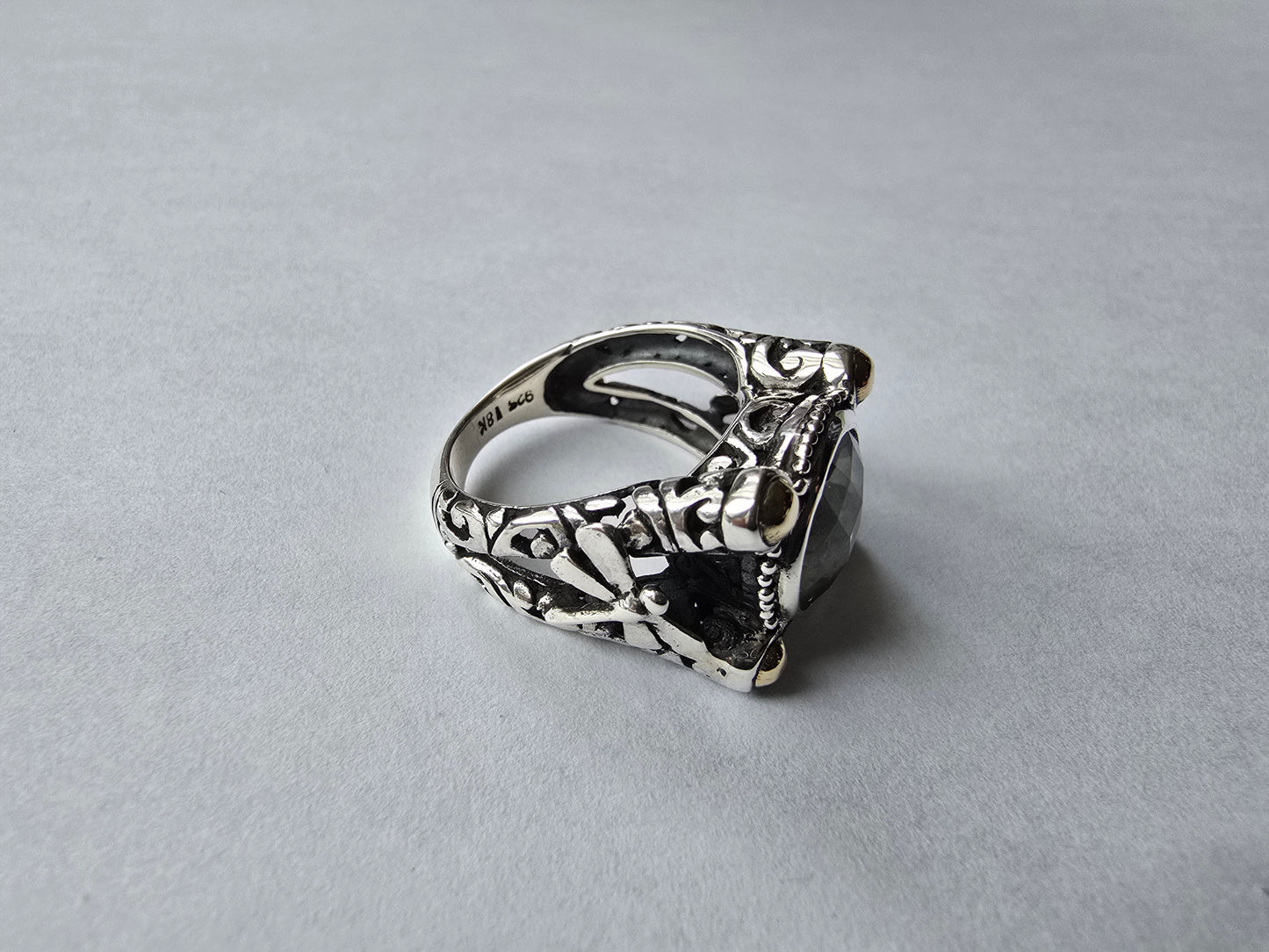 Agung Ring
