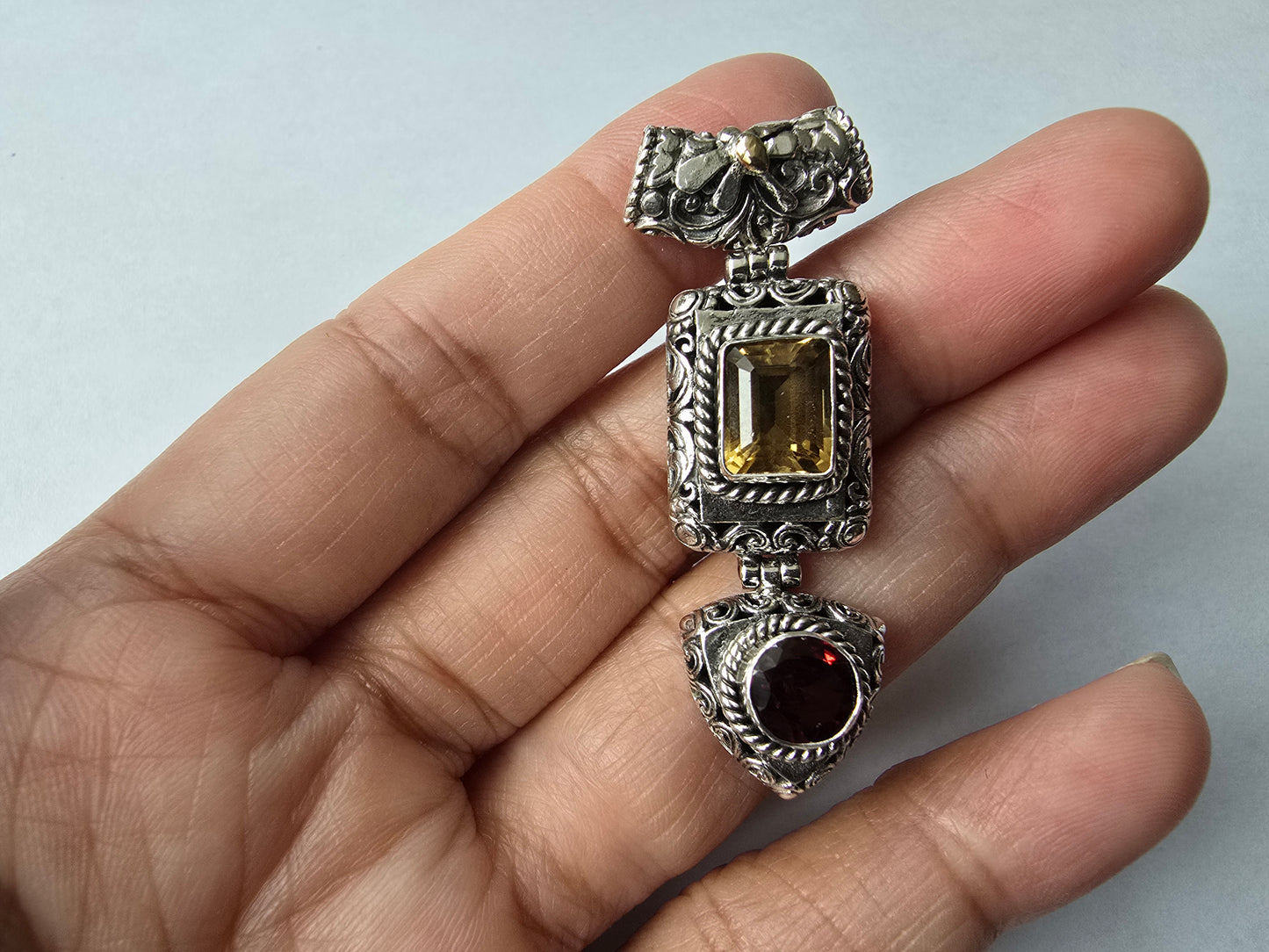 Tier Pendant