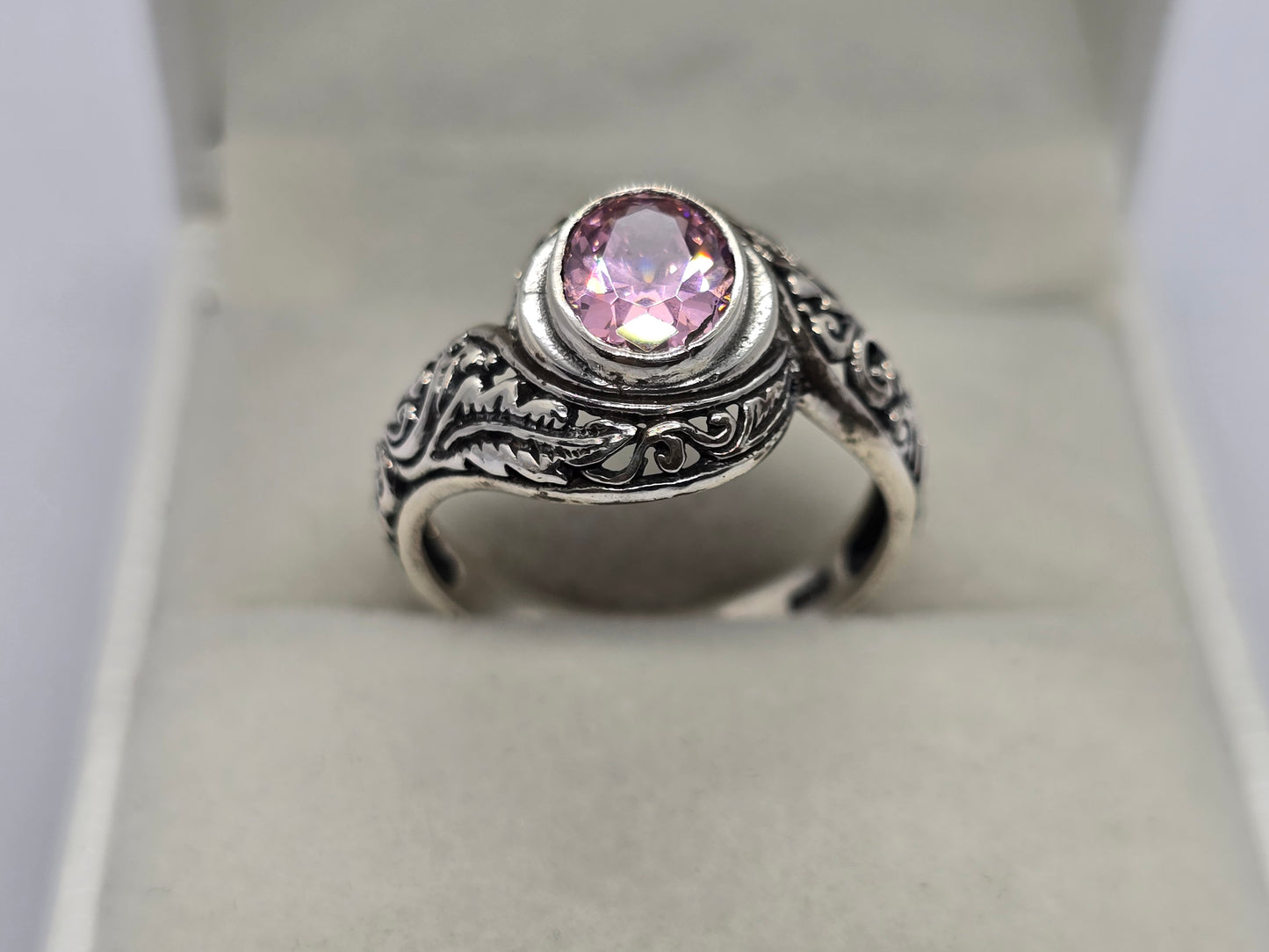 Rose Quartz Carved Ring