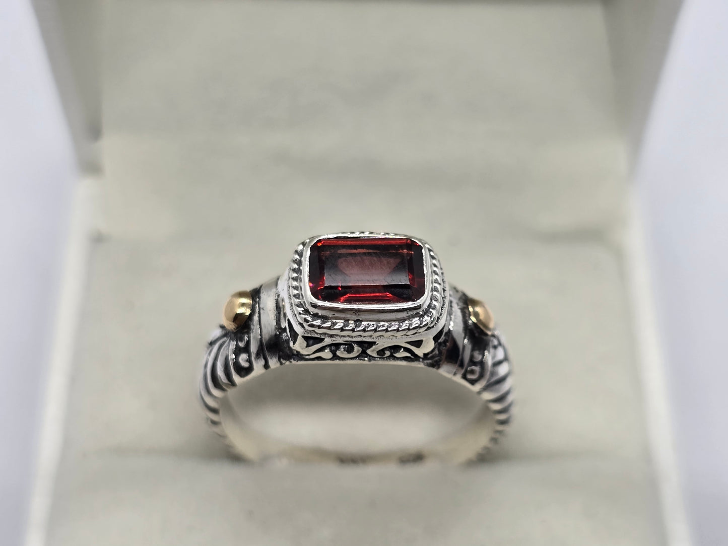 Batur Ring - Garnet